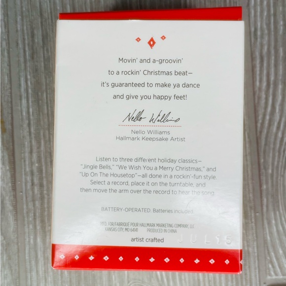 New Hallmark reindeer rock record player 2015 Christmas Ornament 3 Records/Song - Picture 5 of 11